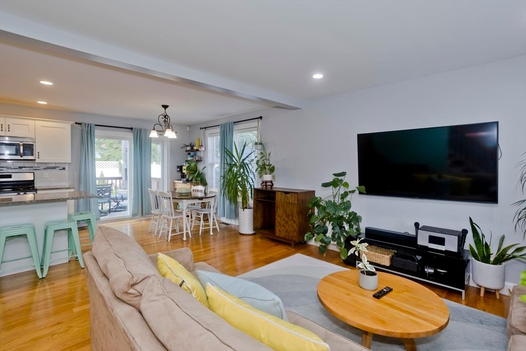 15 Lombard Ave East Longmeadow — Photo 9 of 42