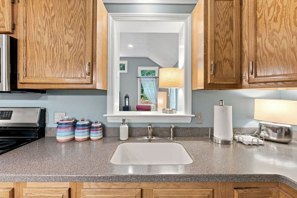 36 Bartlett Street Pembroke — Photo 5 of 27