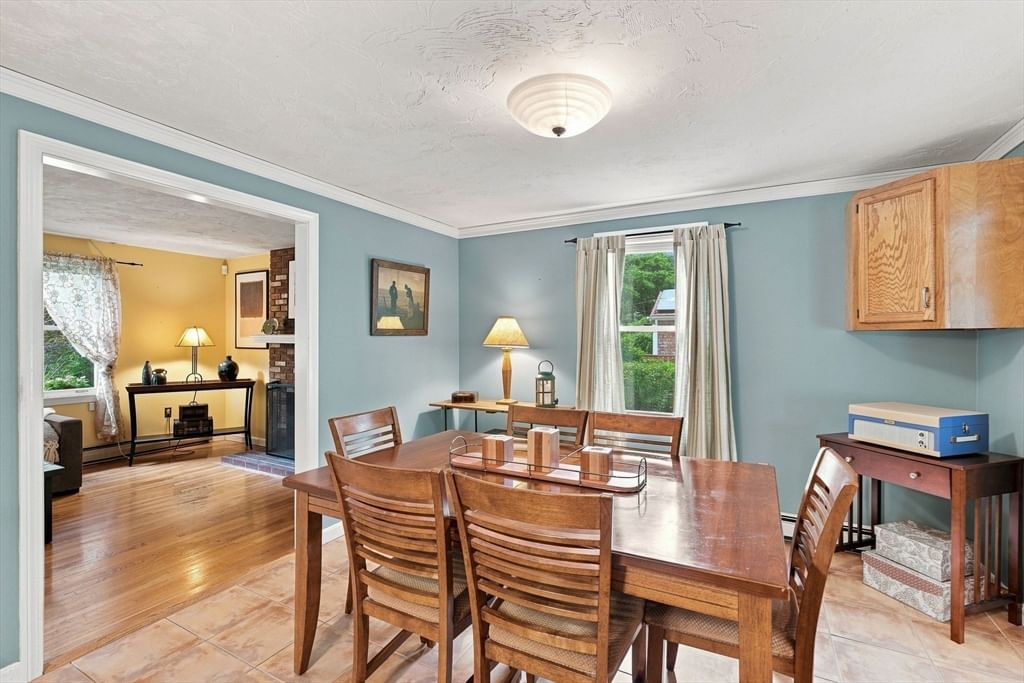 36 Bartlett Street Pembroke — Photo 7 of 27