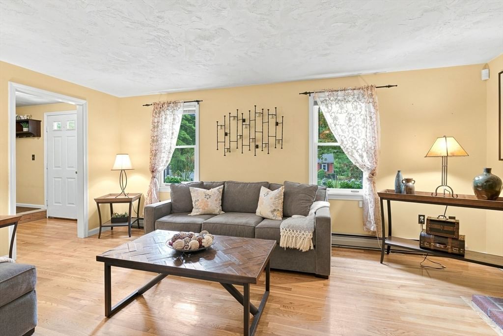 36 Bartlett Street Pembroke — Photo 9 of 27