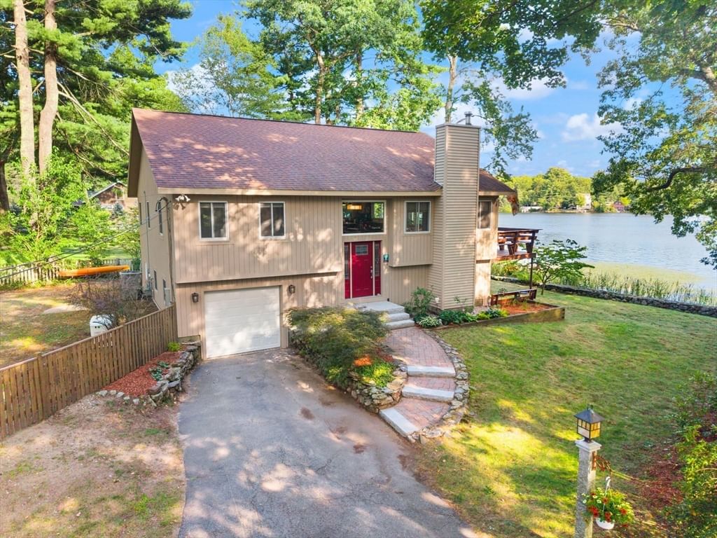 4 Minot Ave Chelmsford — Photo 2 of 41