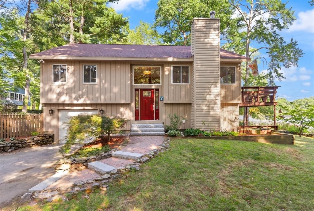 4 Minot Ave Chelmsford — Photo 3 of 41