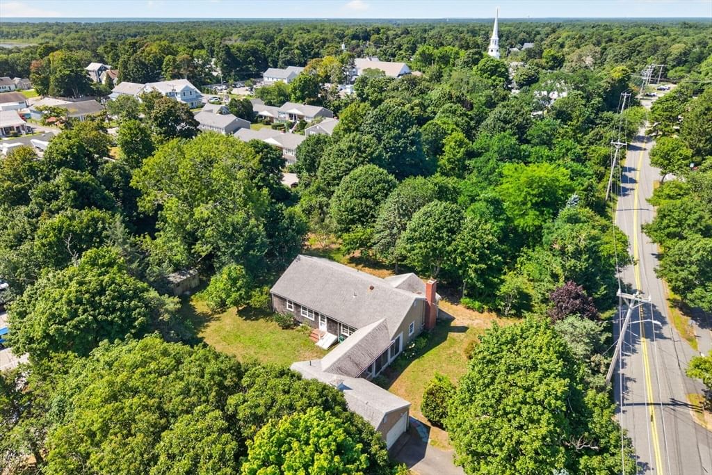 21 Old Colony Rd Harwich — Photo 2 of 42