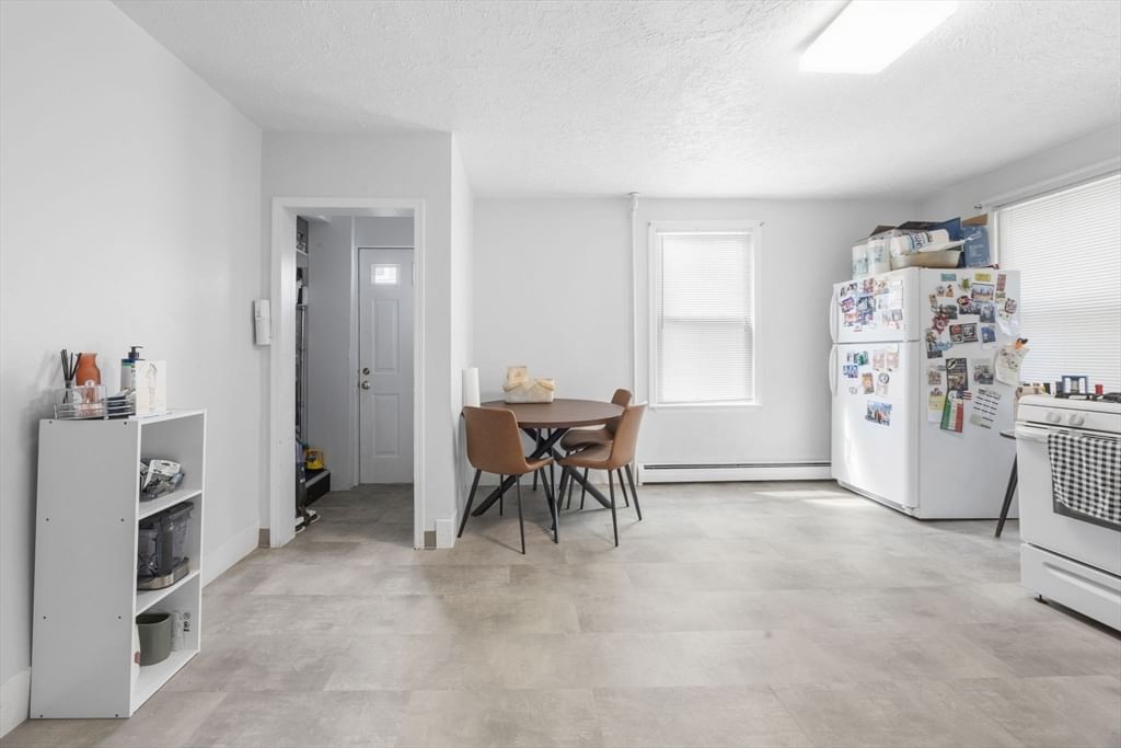 250 Tremont St Melrose — Photo 3 of 31