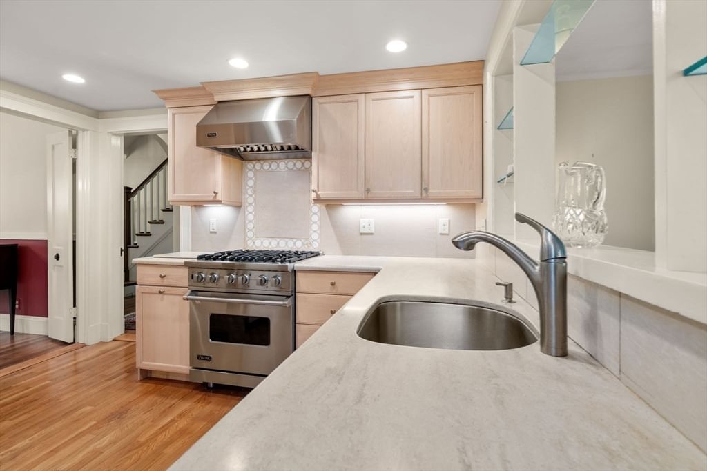 7 Grantland Rd Wellesley — Photo 15 of 35