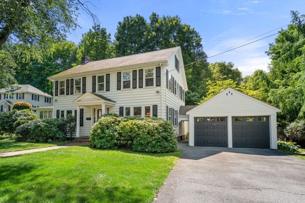 7 Grantland Rd Wellesley — Photo 2 of 35