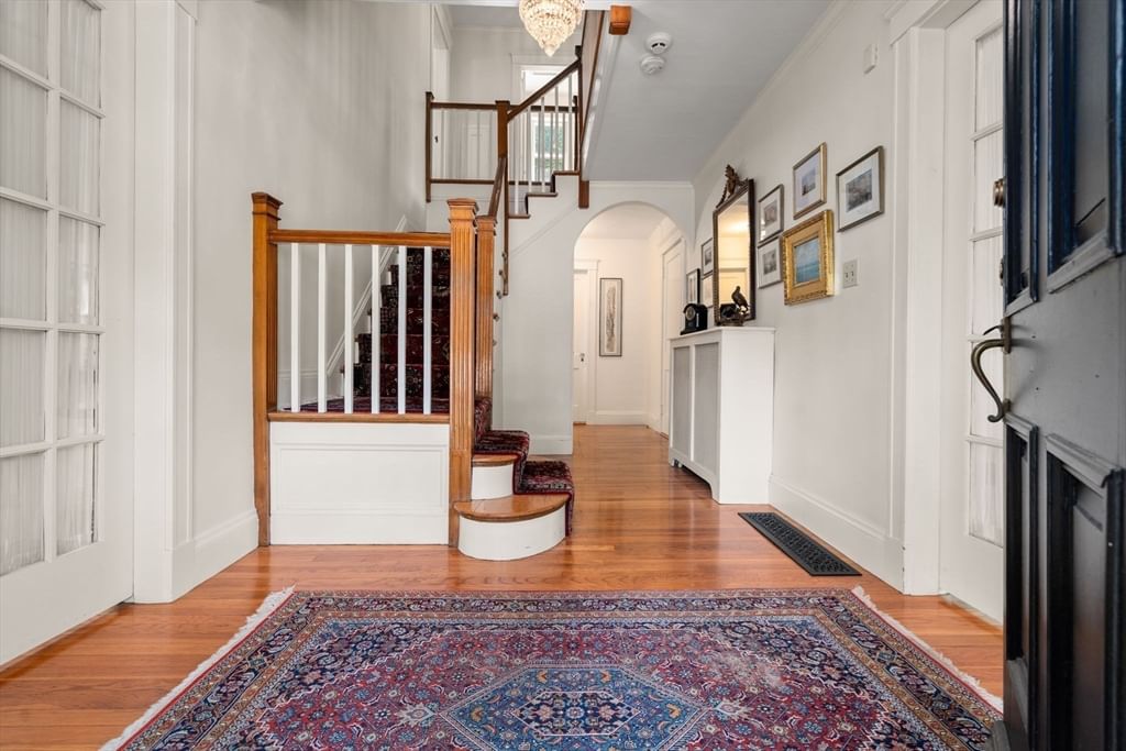 7 Grantland Rd Wellesley — Photo 3 of 35