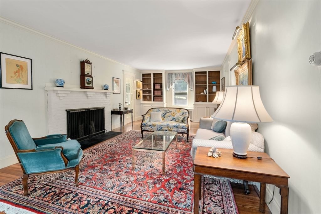 7 Grantland Rd Wellesley — Photo 4 of 35