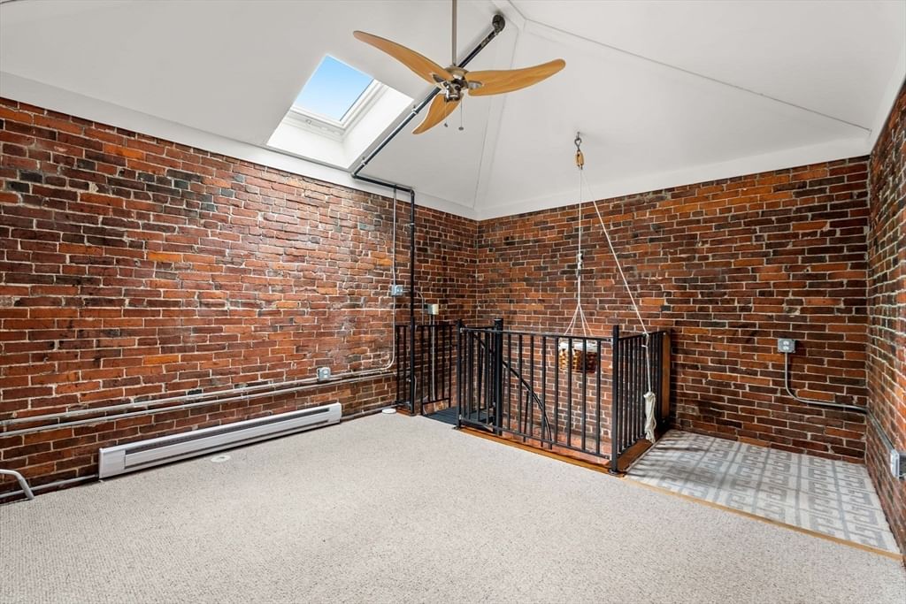 Listing Image 33