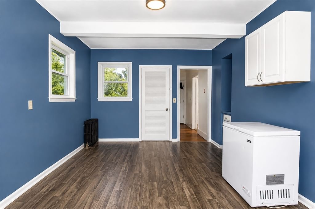 8 Trafton St Chicopee — Photo 9 of 42
