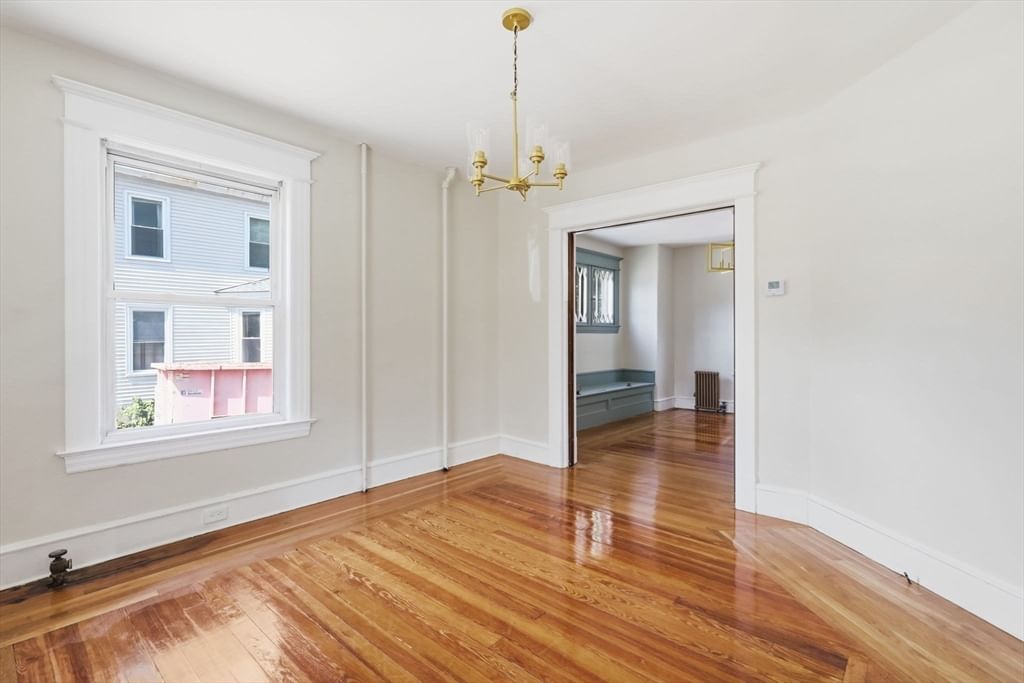 24 Washington Ave Holyoke — Photo 10 of 41