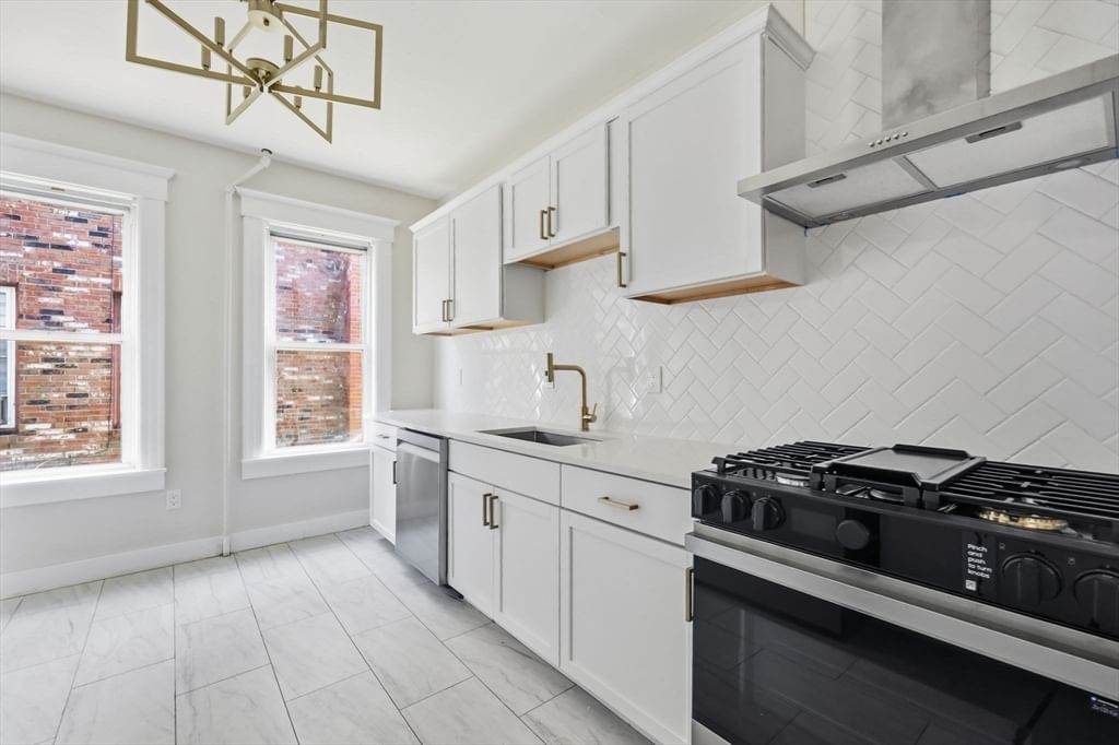 24 Washington Ave Holyoke — Photo 16 of 41