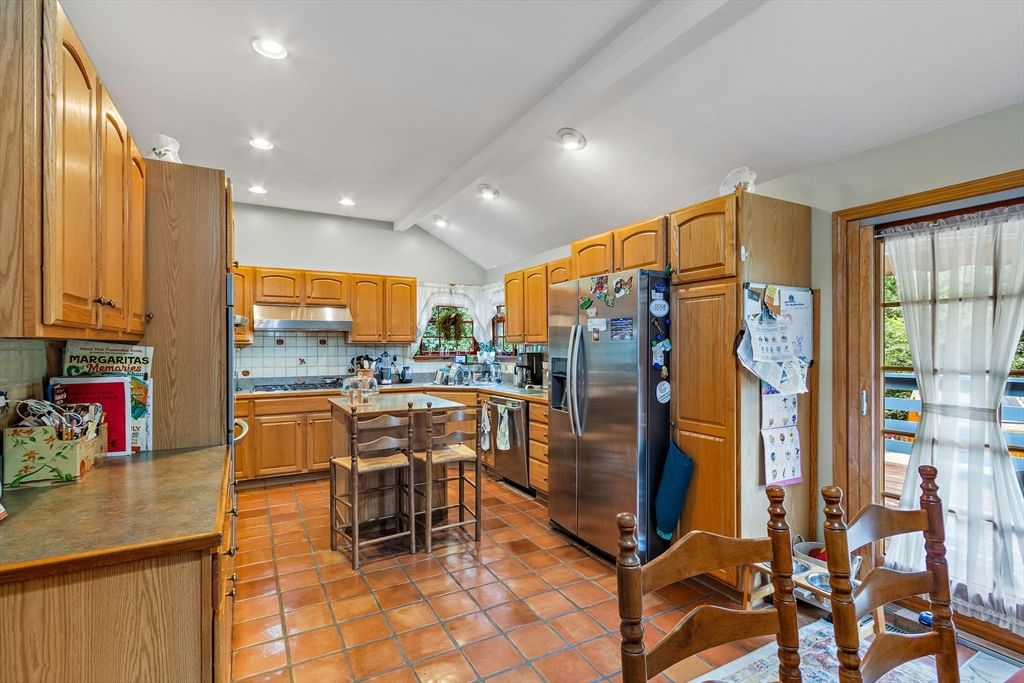 421 Oakhill Avenue Attleboro — Photo 14 of 42