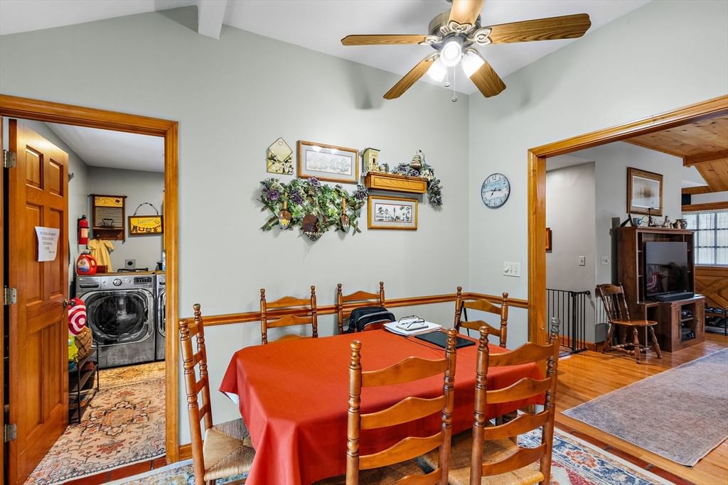 421 Oakhill Avenue Attleboro — Photo 16 of 42