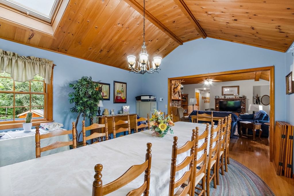 421 Oakhill Avenue Attleboro — Photo 23 of 42