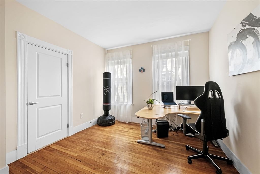 33 Plainfield St #2 Boston — Photo 17 of 33