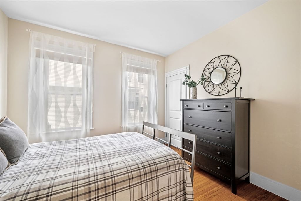 33 Plainfield St #2 Boston — Photo 19 of 33