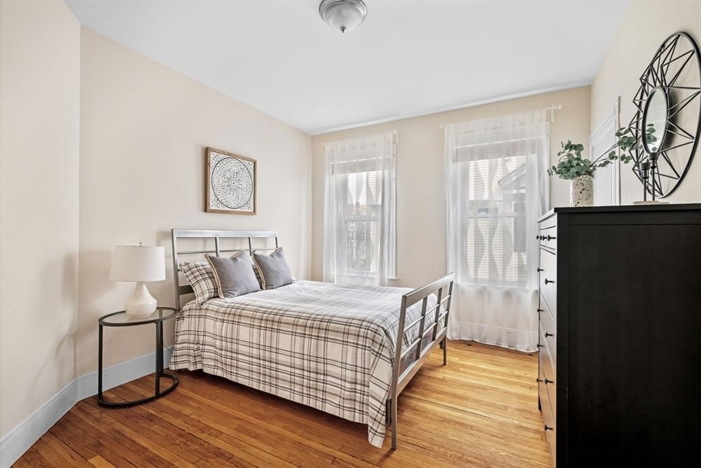 33 Plainfield St #2 Boston — Photo 20 of 33
