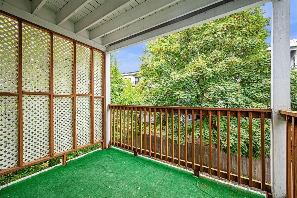 33 Plainfield St #2 Boston — Photo 4 of 33