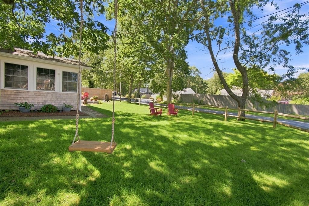 57 Wilfin Rd Yarmouth — Photo 4 of 39