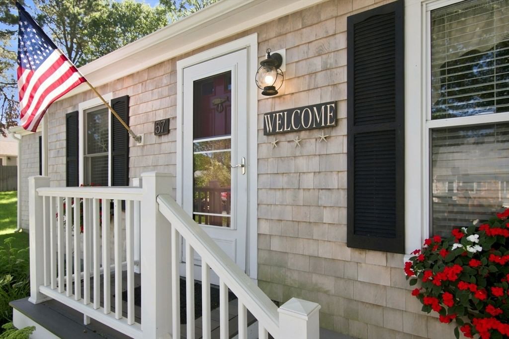 57 Wilfin Rd Yarmouth — Photo 6 of 39