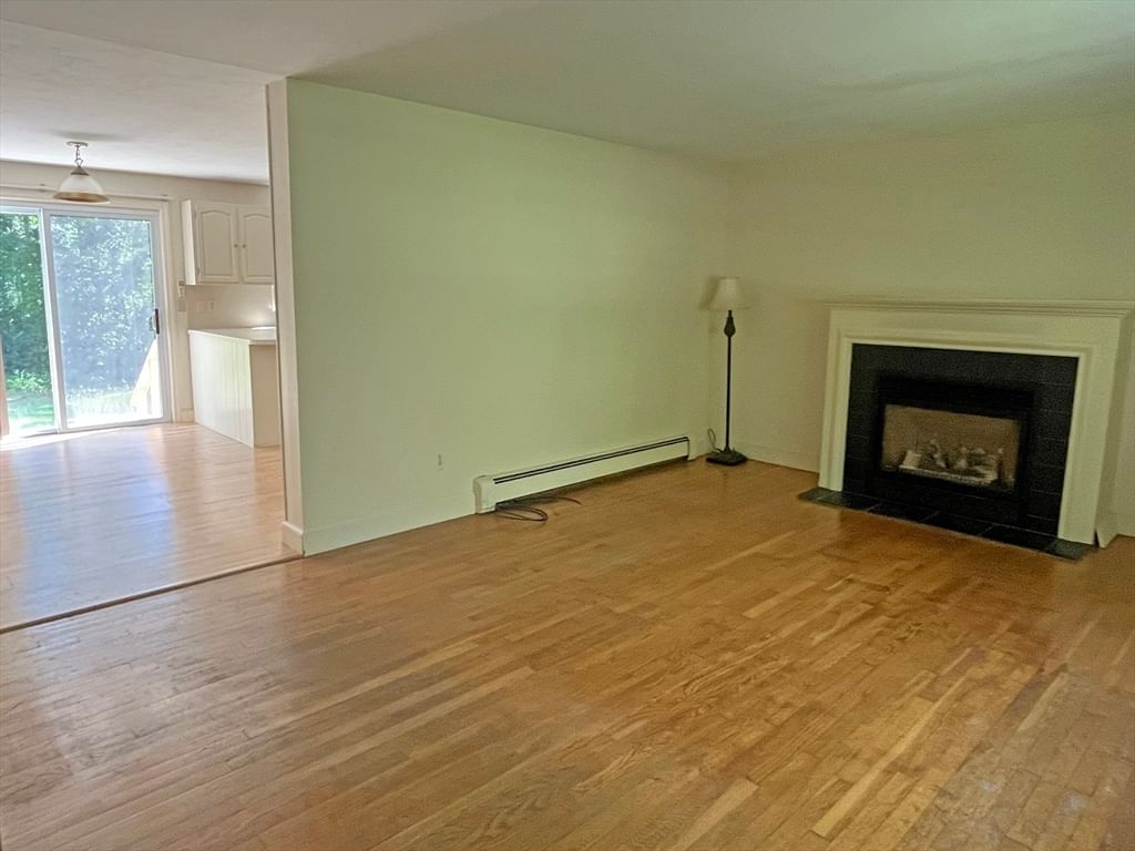 7 Tupola Ln Mattapoisett — Photo 3 of 27