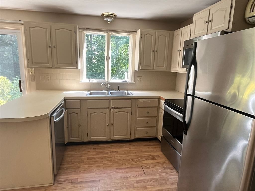 7 Tupola Ln Mattapoisett — Photo 5 of 27