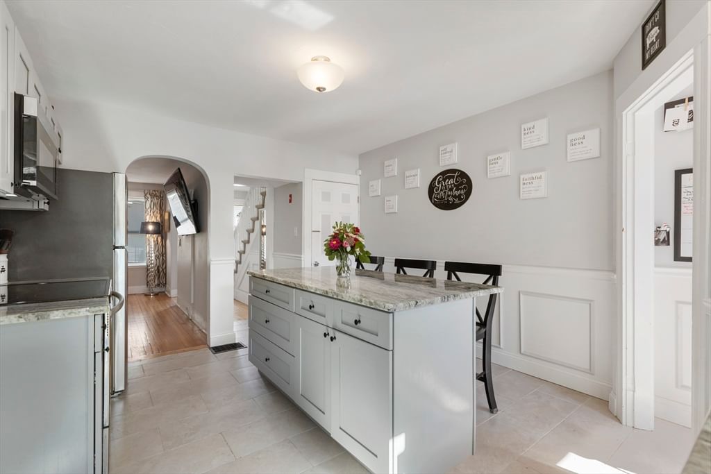 3 Oak Street #3 Northbridge — Photo 16 of 32