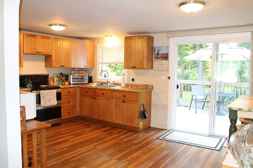 4 Howard George Ct Salisbury — Photo 3 of 15