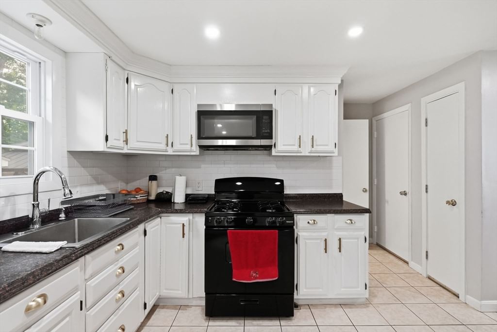 5 Glen St Framingham — Photo 15 of 41