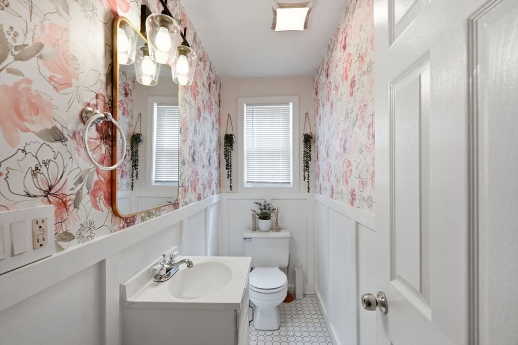 5 Glen St Framingham — Photo 8 of 41