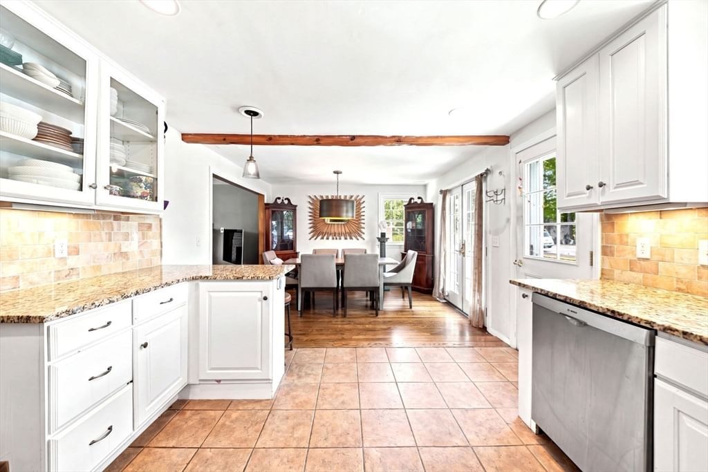 214 Rogers Drive Stoughton — Photo 10 of 42