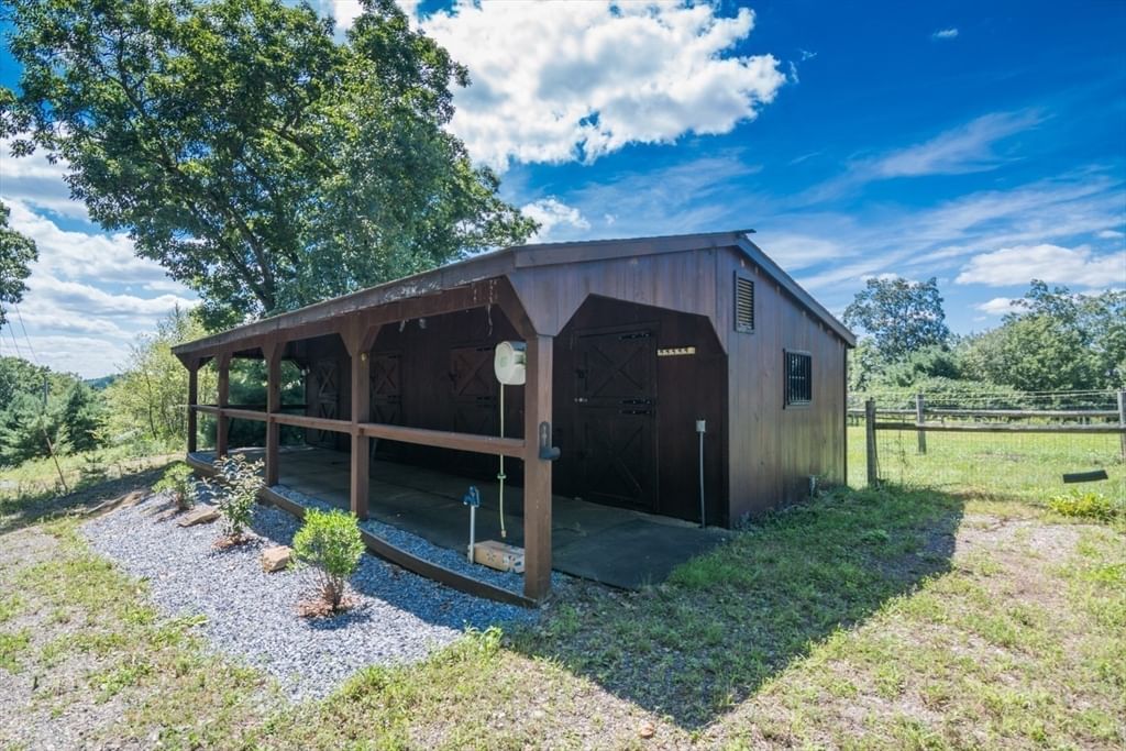 16 Cider Mill Rd North Brookfield — Photo 28 of 35