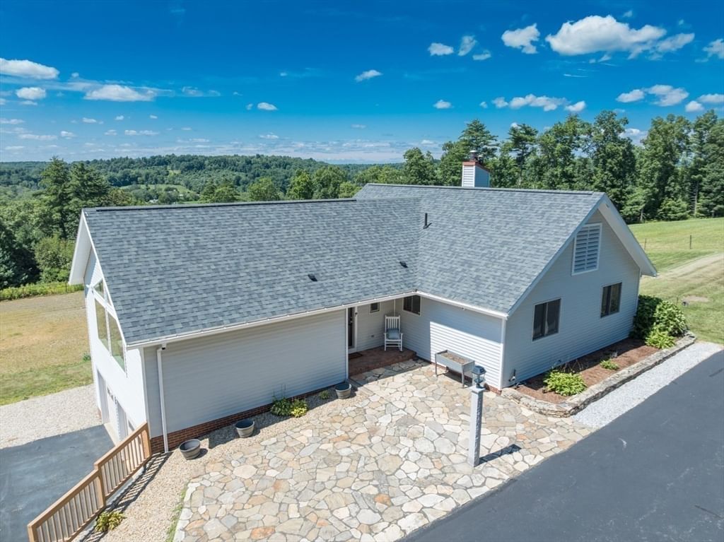 16 Cider Mill Rd North Brookfield — Photo 8 of 35