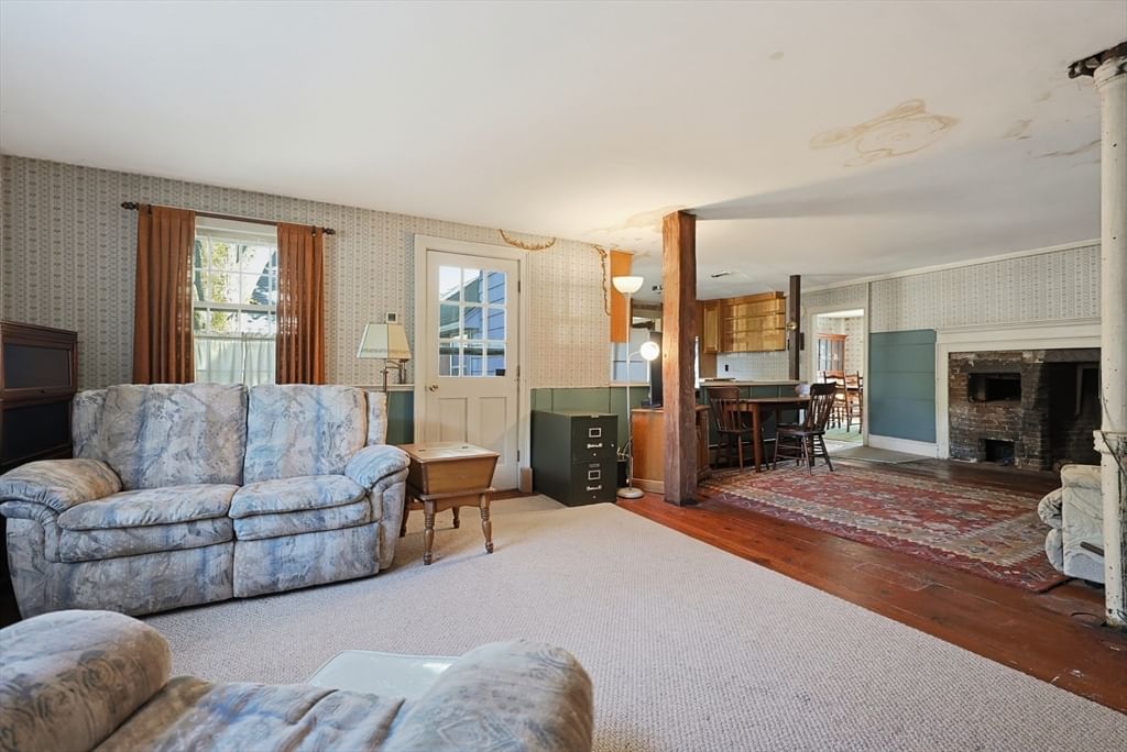 430 Pleasant St Leominster — Photo 18 of 38