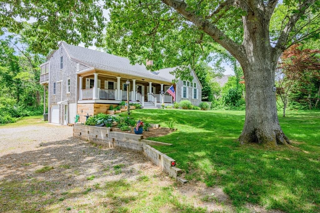 65 Pilgrims Path Eastham — Photo 4 of 42