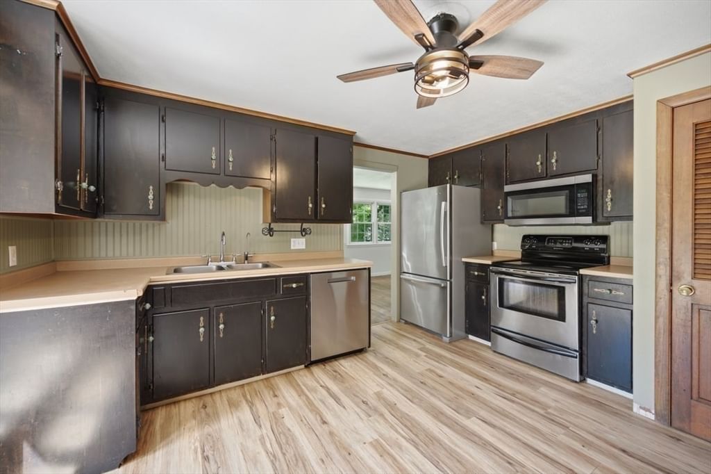 1 Corey St Agawam — Photo 17 of 42