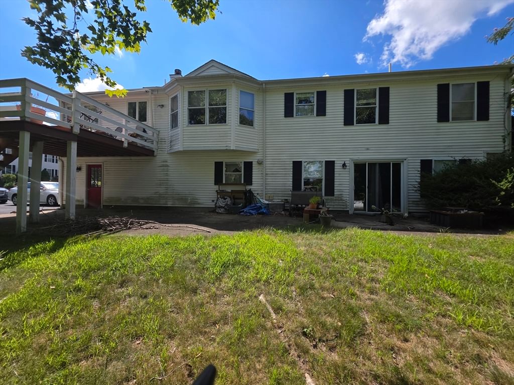 92 Rosemary Rd North Attleboro — Photo 2 of 3