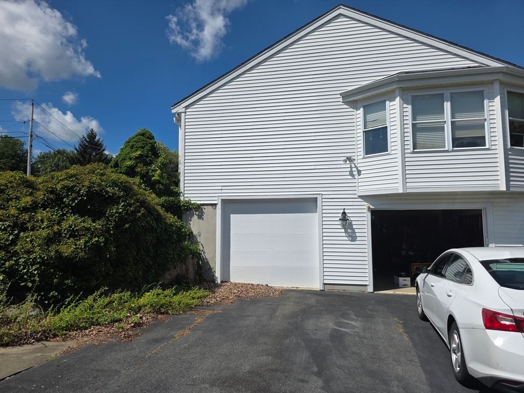 92 Rosemary Rd North Attleboro — Photo 3 of 3