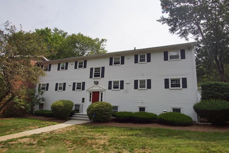 111 Old Meetinghouse Rd Unit 111