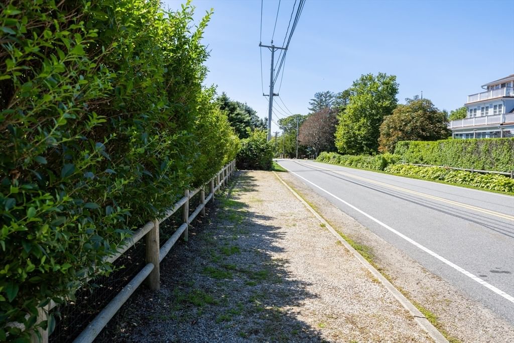264 Sea View Ave Barnstable — Photo 3 of 5