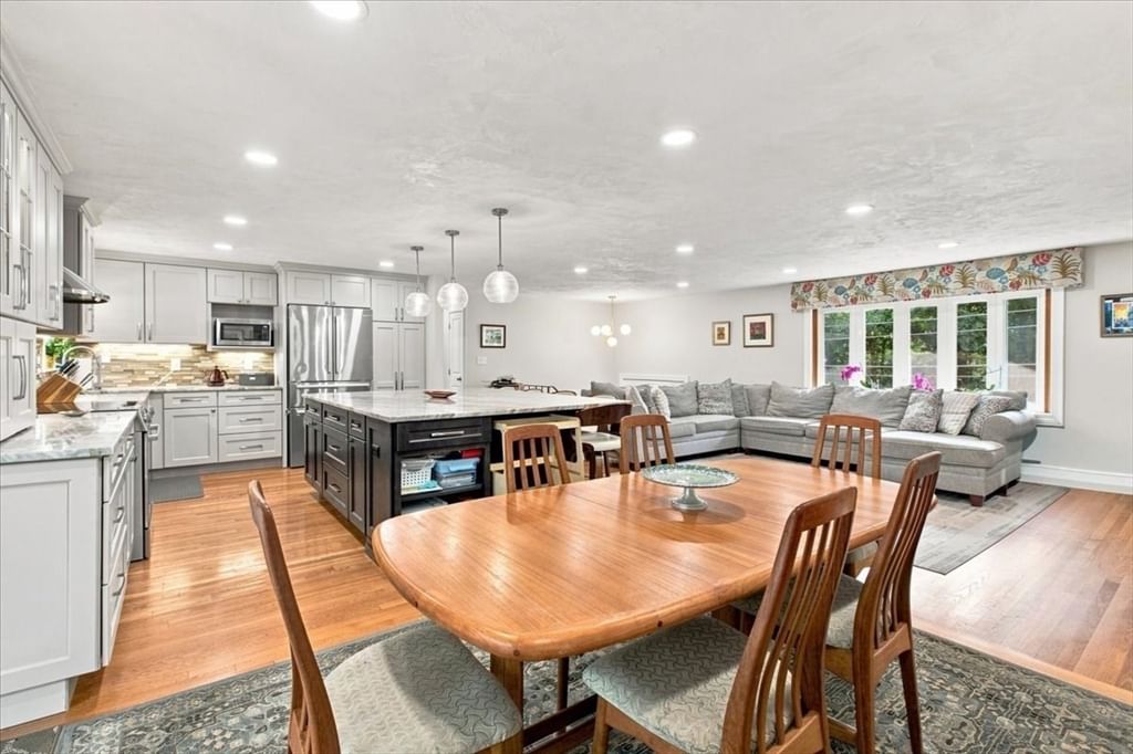 76 Westover Pkwy Norwood — Photo 12 of 35