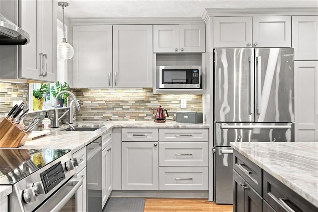 76 Westover Pkwy Norwood — Photo 6 of 35