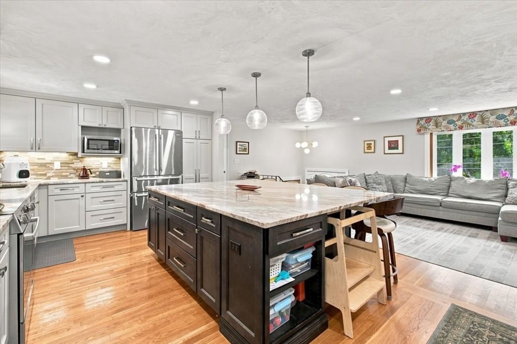 76 Westover Pkwy Norwood — Photo 7 of 35