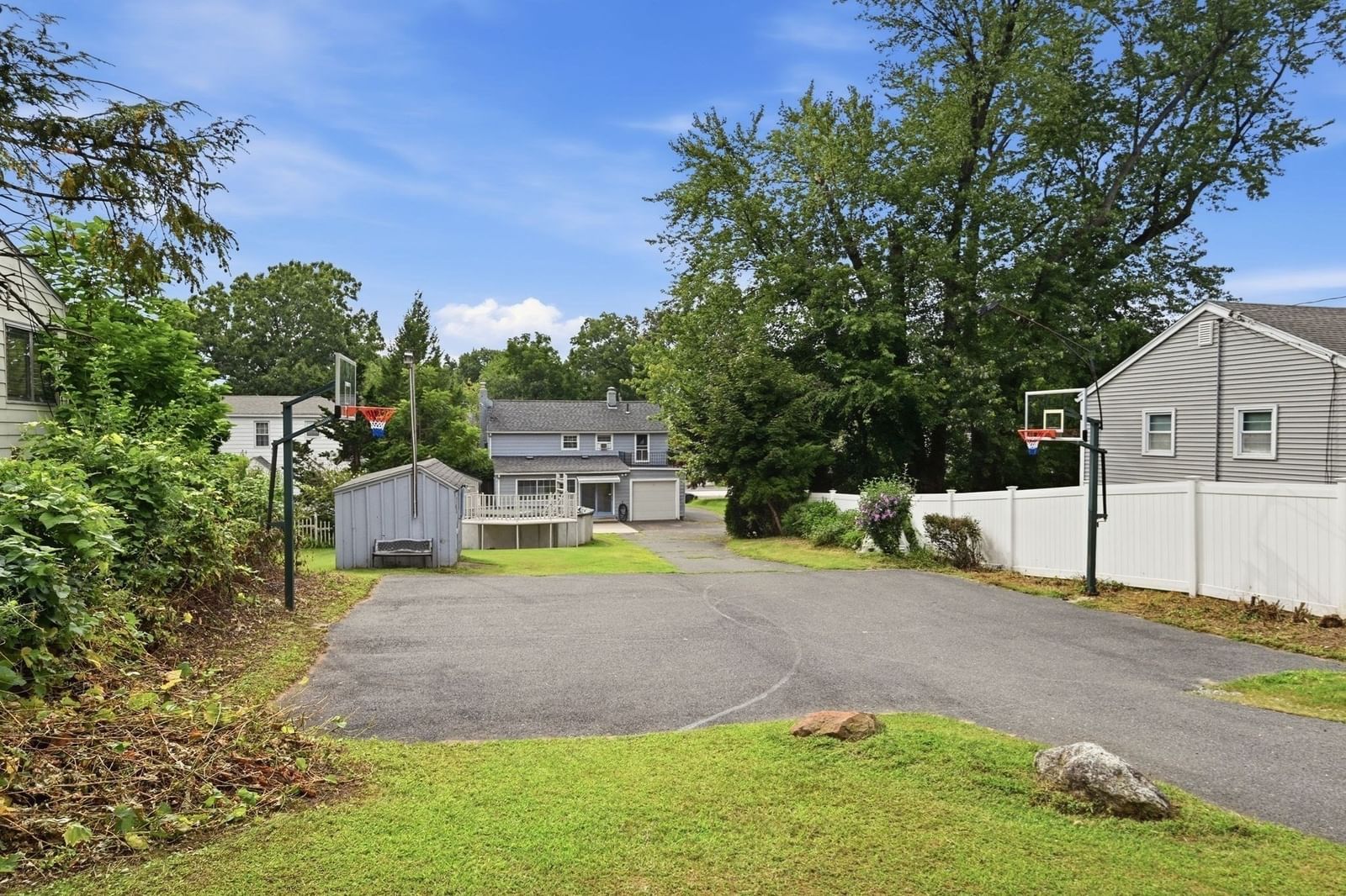 89 Abbott St Springfield — Photo 40 of 41