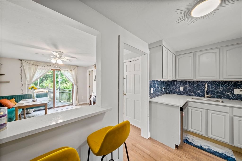 723 Old Randolph Abington — Photo 6 of 22