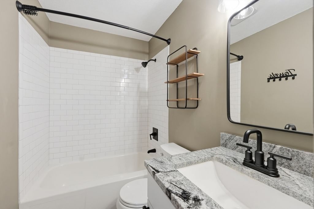 17 Thayer Pond Dr. #17-5 Oxford — Photo 18 of 27