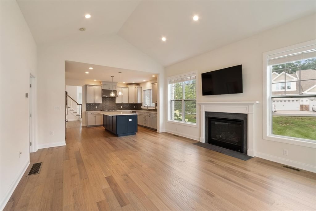 2 Phoebe St #2 Methuen — Photo 10 of 40
