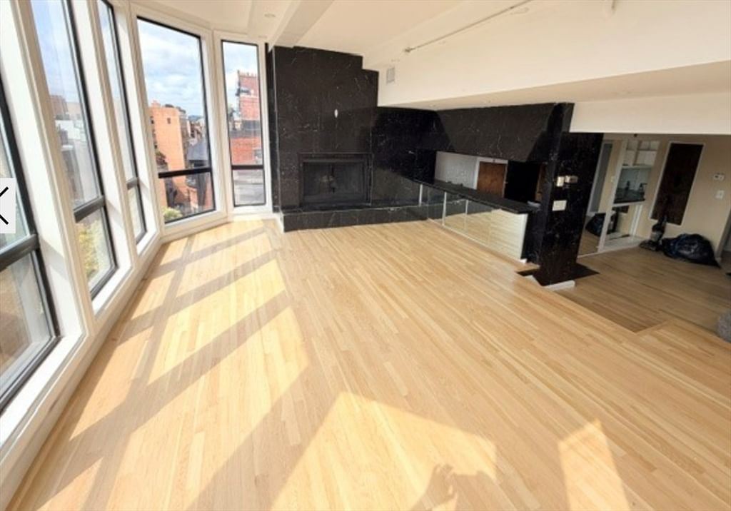 113 Beacon St #PHR Boston — Photo 4 of 16