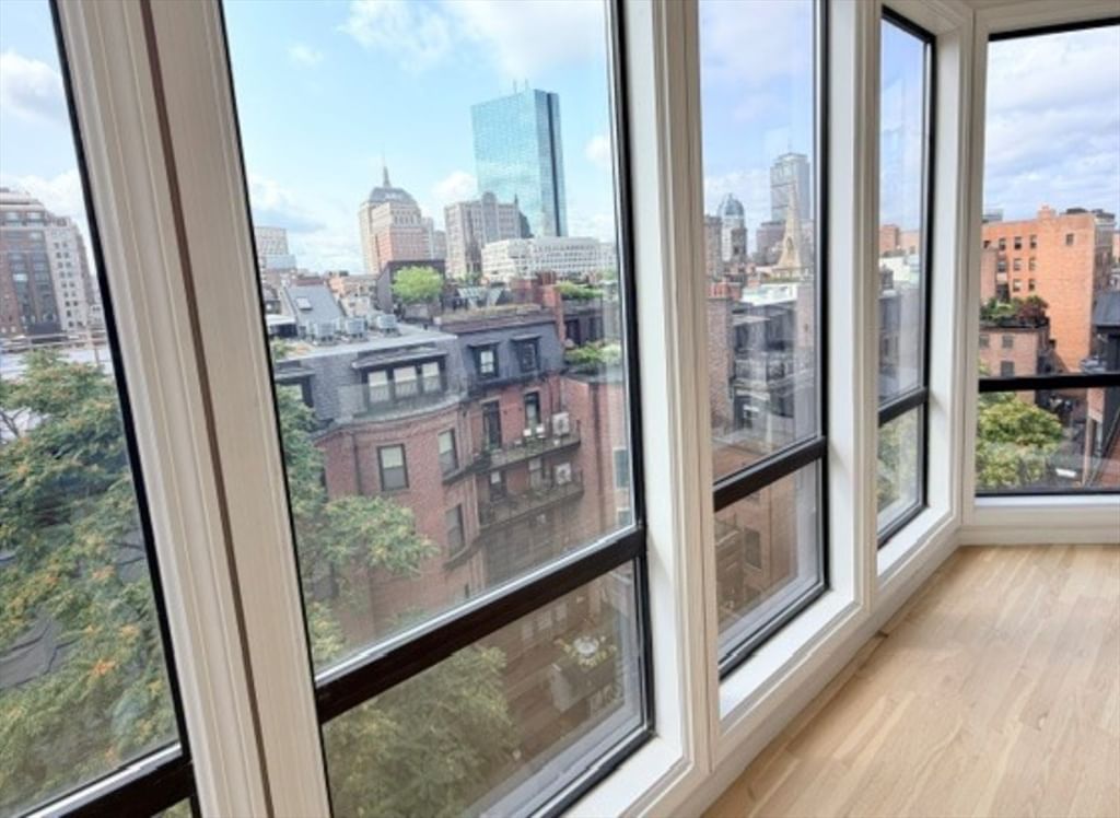 113 Beacon St #PHR Boston — Photo 5 of 16
